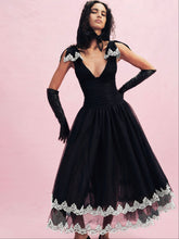 Nicole Midi Dress — Black