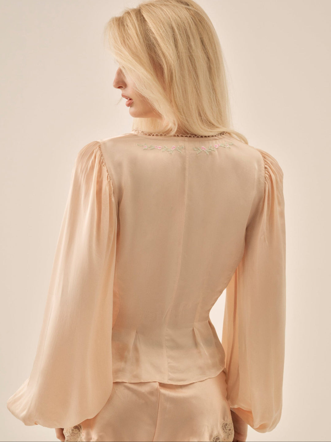 Betsy Bow Blouse — Pale Peach