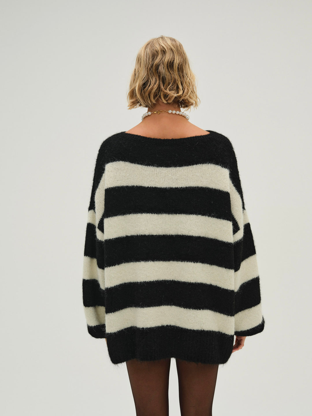 Meggy Oversized Sweater — Black