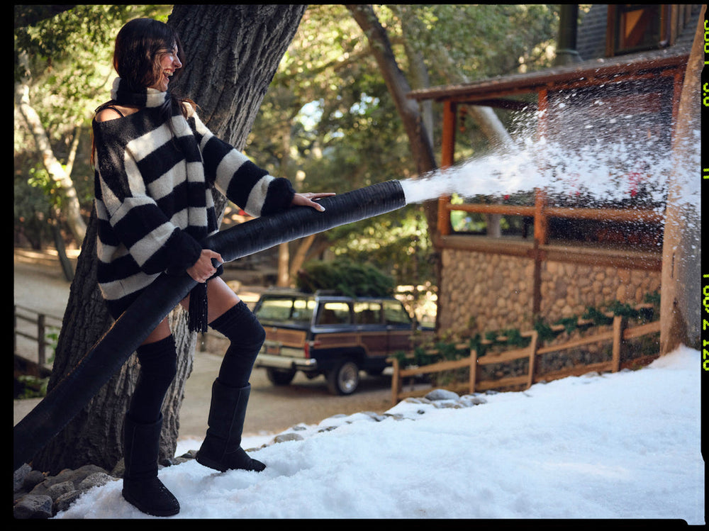 Meggy Oversized Sweater — Black