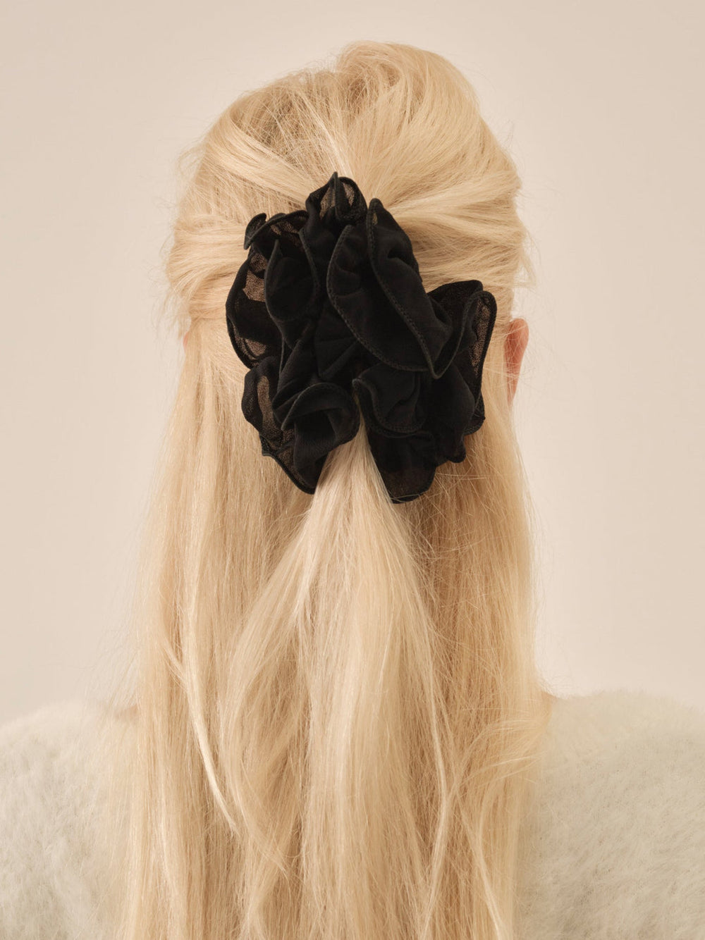 Rosette Hair Clip — Black
