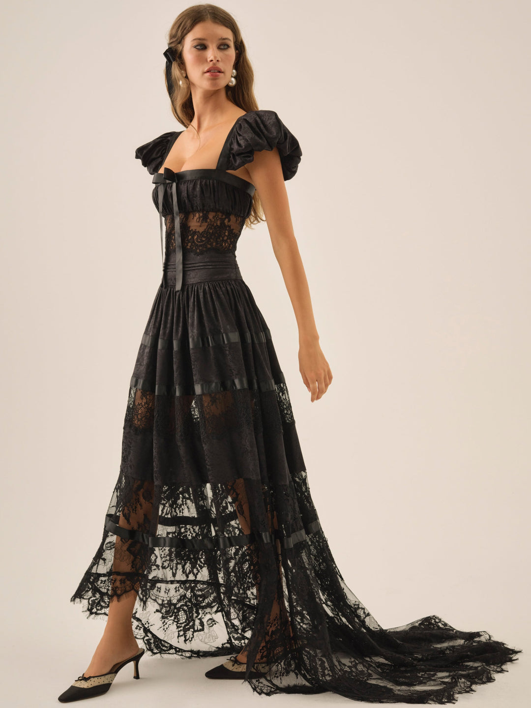 Annabelle Lace Gown — Black