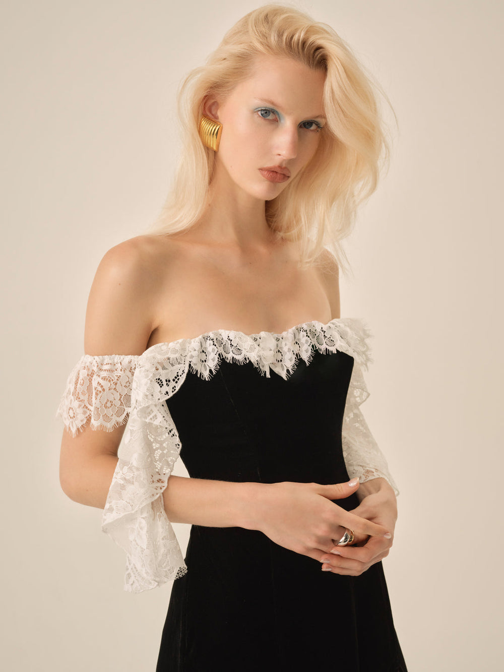 La Vie En Bow Velvet Maxi Dress — Black