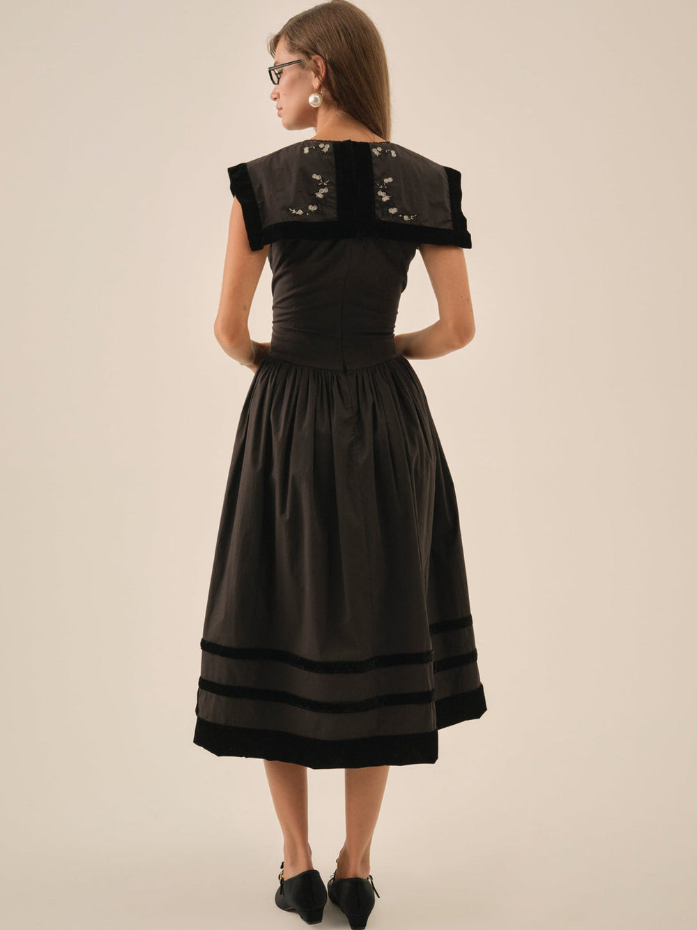 Train Station Poplin Midi Dress — Black