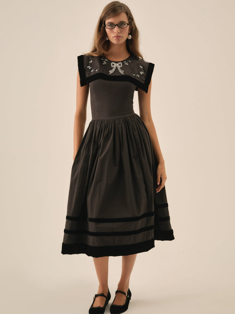 Train Station Poplin Midi Dress — Black