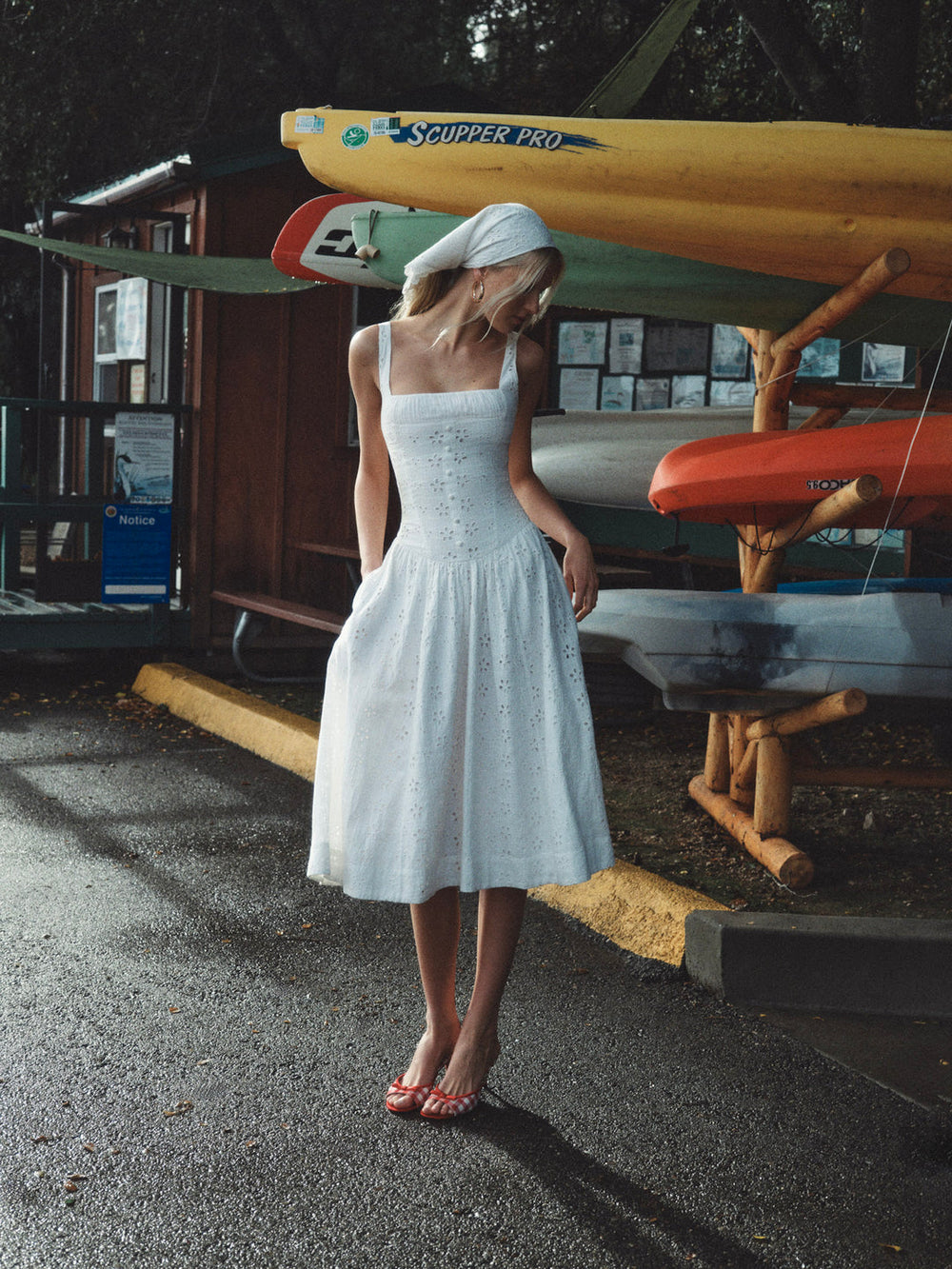 Dreamy Daisy Midi Dress — White