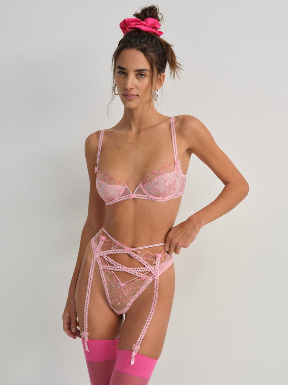 Dainty Daphne Garter Belt — Pink